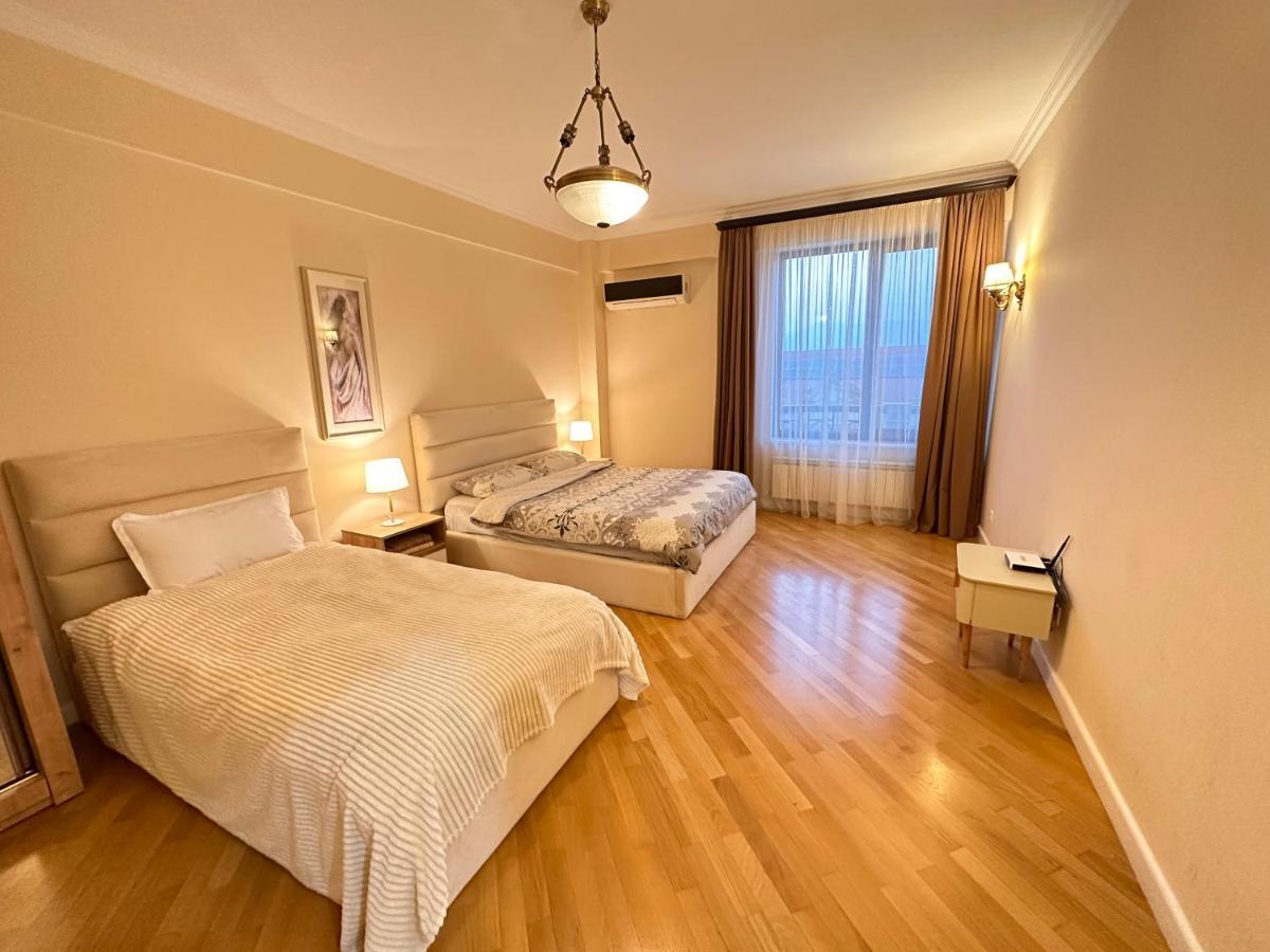 Apartment In Downtown "Rustaveli Residence" Tbilisi Exterior photo